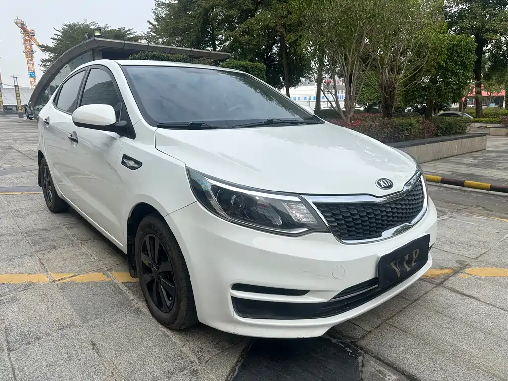 KIA K2