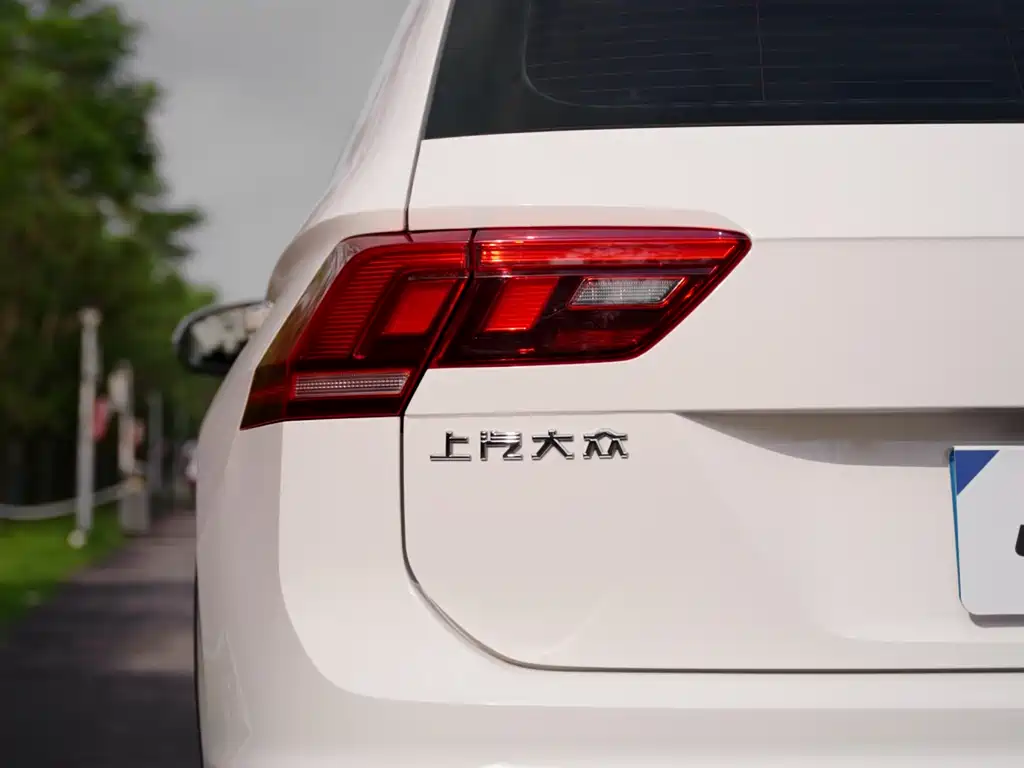 Volkswagen Tiguan L L 2022 330TSI AT Smart