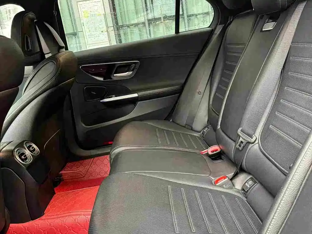 Mercedes-Benz C-Class — миниатюра 10