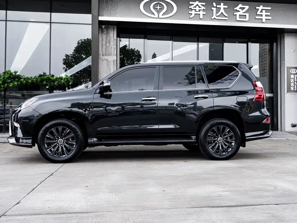 Lexus GX 2022 460