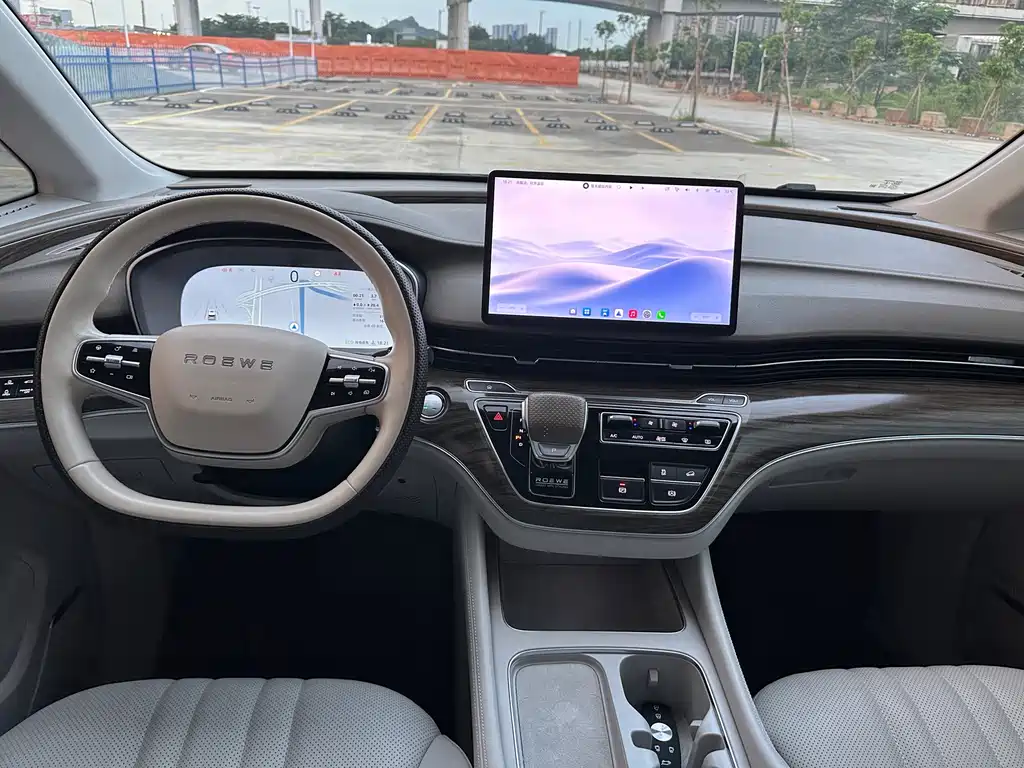 Roewe iMAX8 New Energy — миниатюра 26