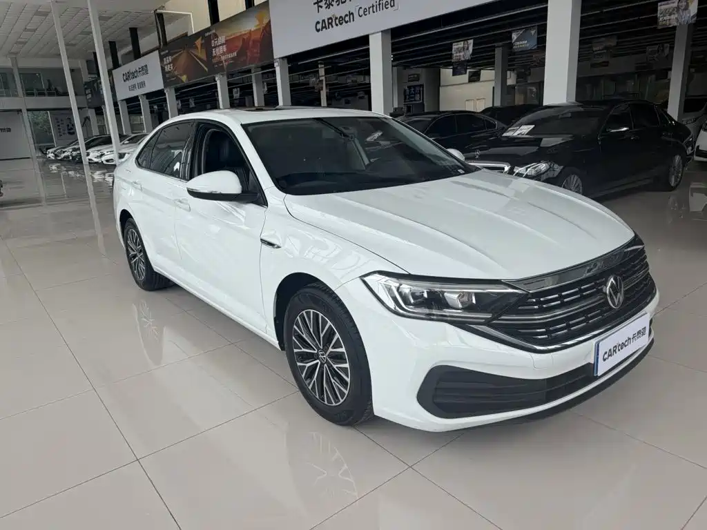 Volkswagen Sagitar 2025 200TSI DSG
