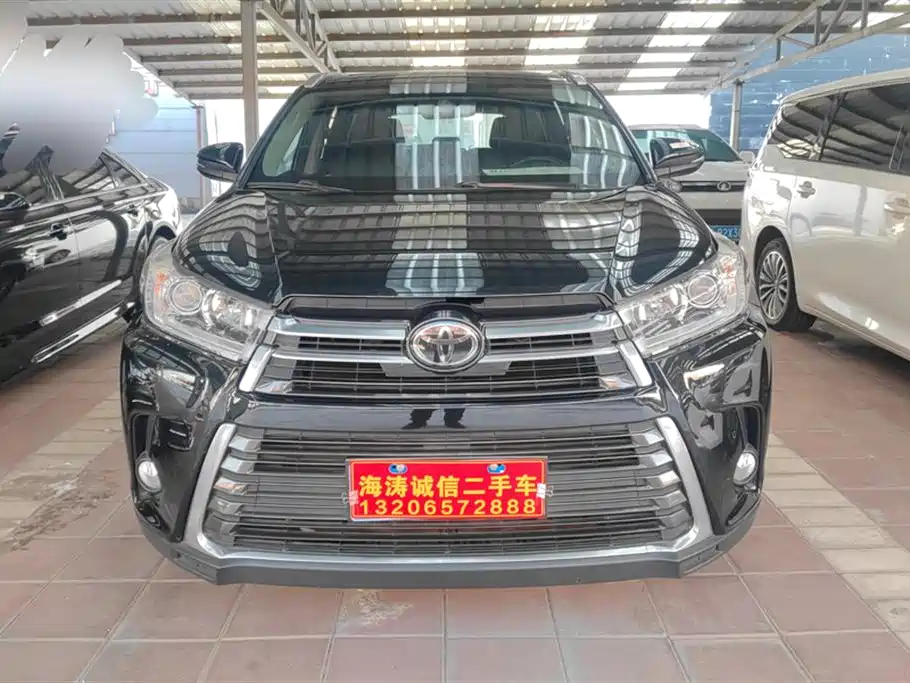 TOYOTA HIGHLANDER