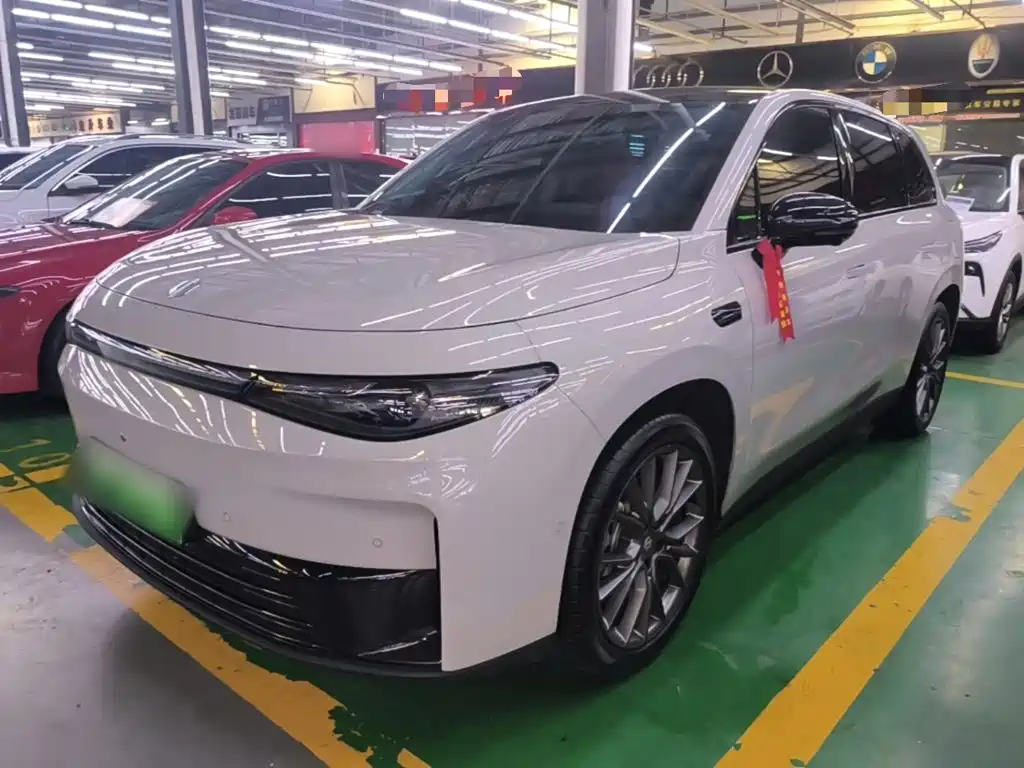 Leapmotor C10