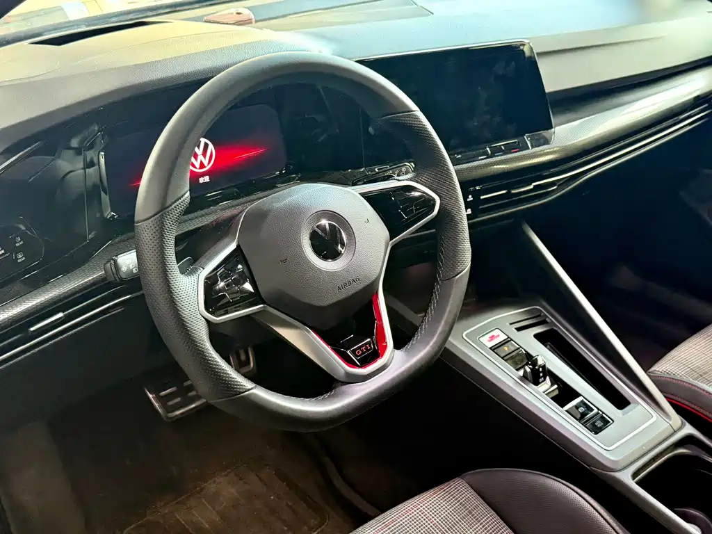 Volkswagen Golf GTI — миниатюра 5