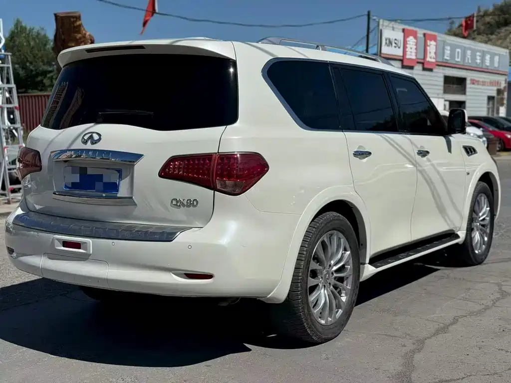 Infiniti QX80 2016 5.6L 4WD