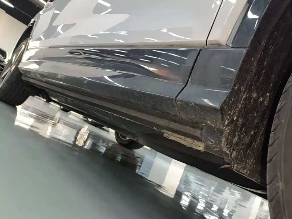 Audi Q2L e-tron — миниатюра 21