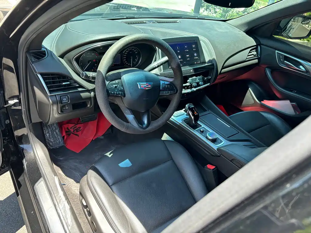 Cadillac CT5 2022 28T