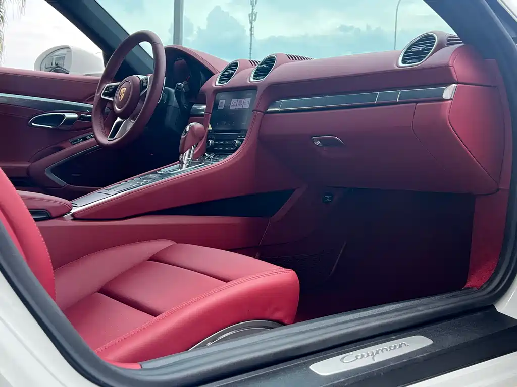 Porsche 718 2022 Cayman 2.0T