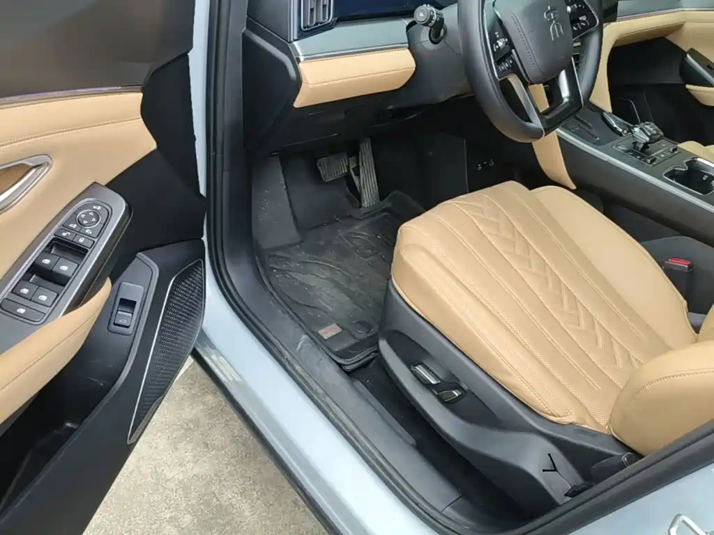 BYD L DM-i — миниатюра 16