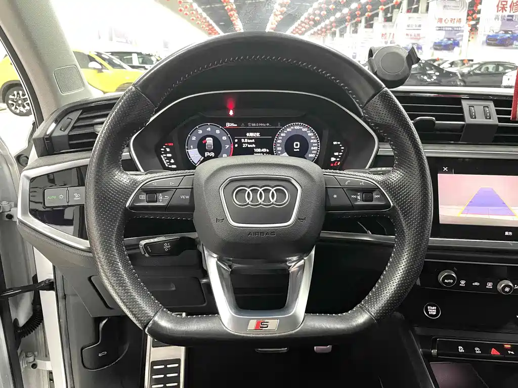 Audi Q3 Sportback - фото 8