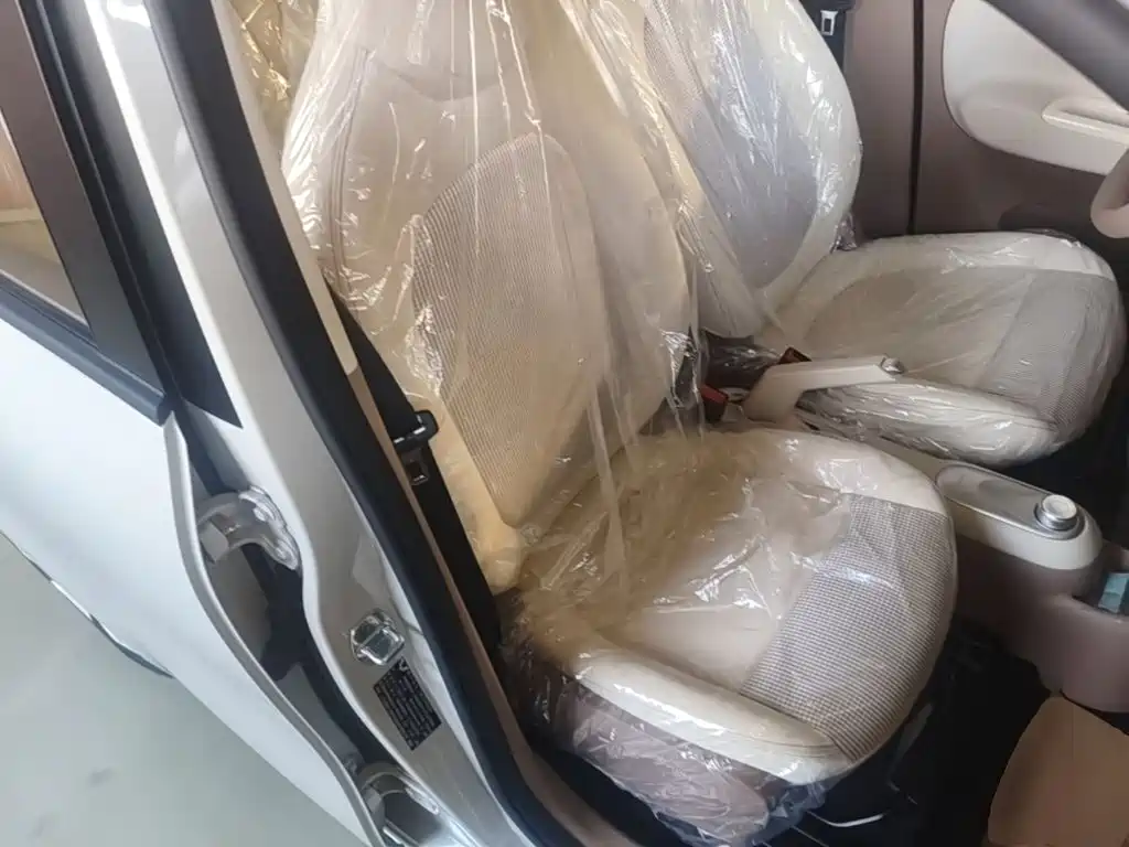 Wuling MINIEV — миниатюра 25
