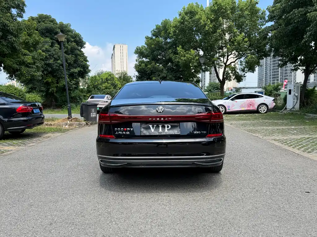 Volkswagen Passat 2024 330TSI Elite