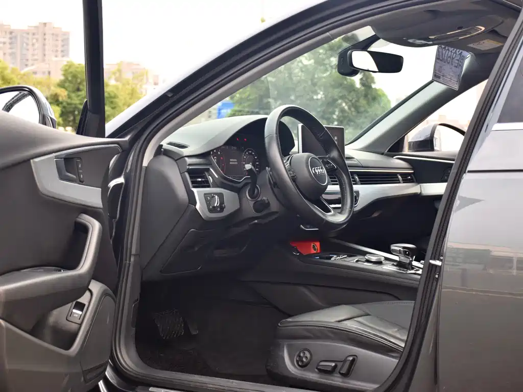 Audi A4L 2019 40 TFSI Fashion VI