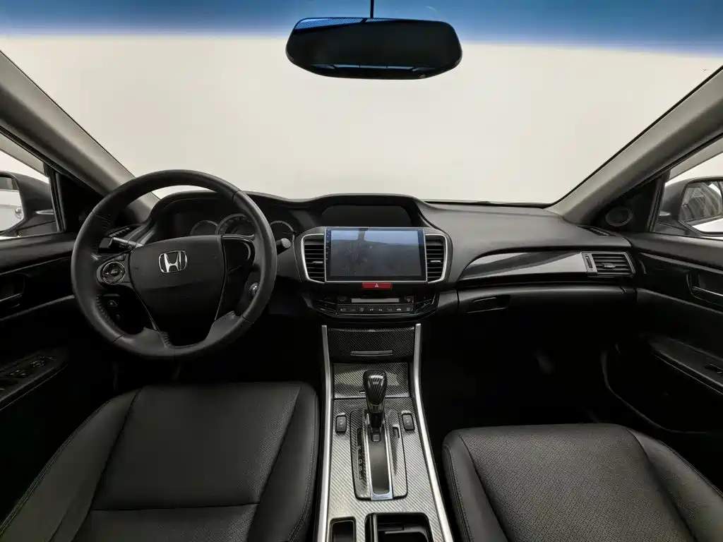 Honda Accord — миниатюра 5