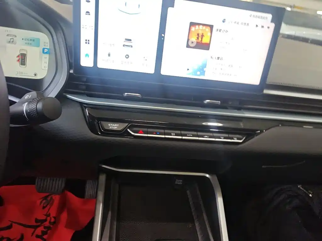 Geely Emgrand — миниатюра 13