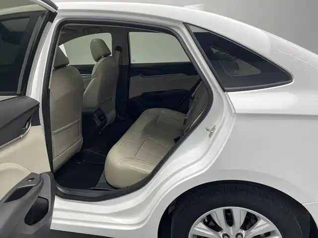 Buick Excelle — миниатюра 8