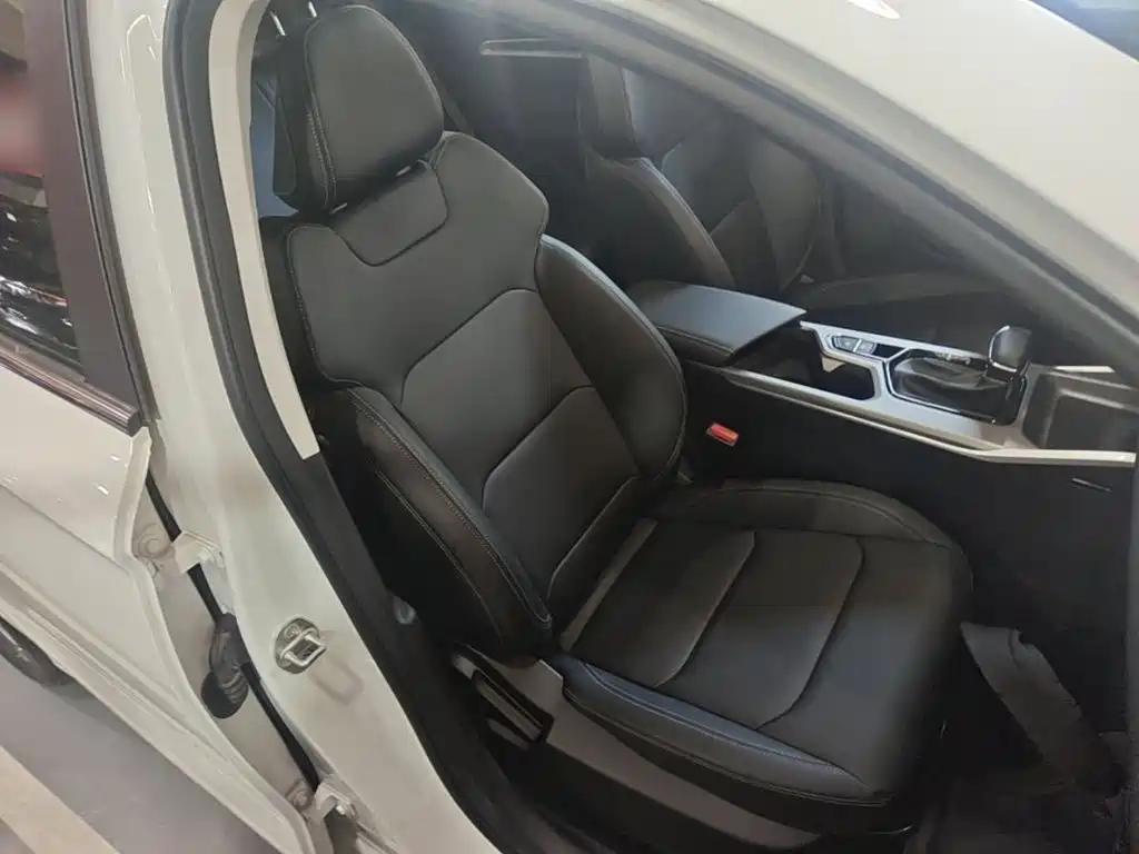 Geely Emgrand — миниатюра 25