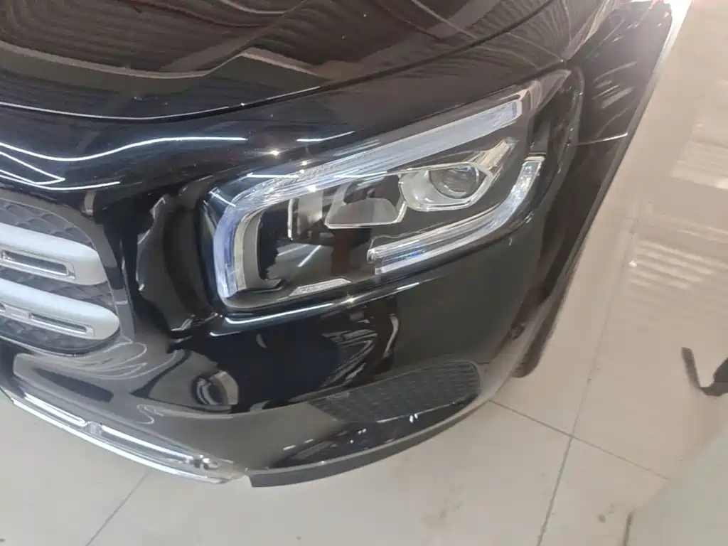 Mercedes-Benz GLB — миниатюра 24