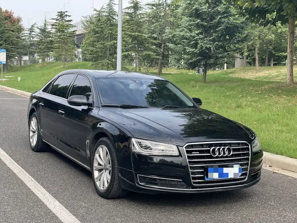 Audi A8 — миниатюра 3