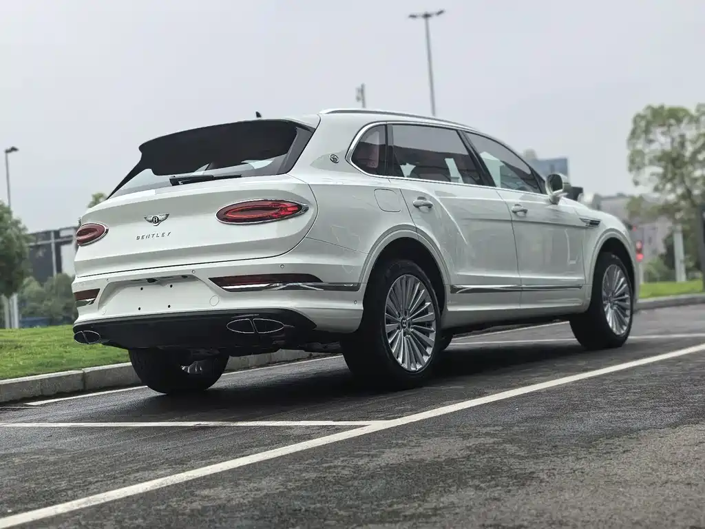 Bentley Bentayga — миниатюра 10