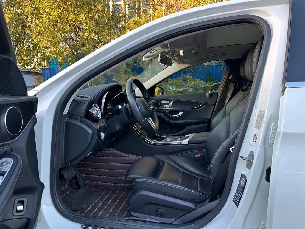 Mercedes-Benz C-Class — миниатюра 4