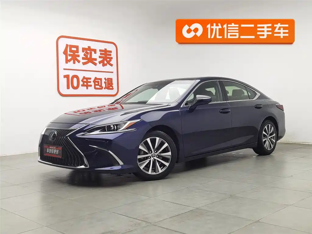 Lexus ES 2019