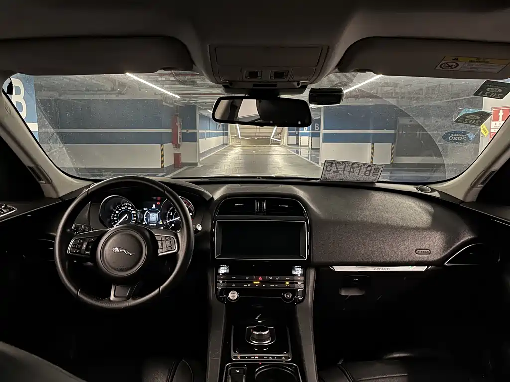 Jaguar F-PACE — миниатюра 13