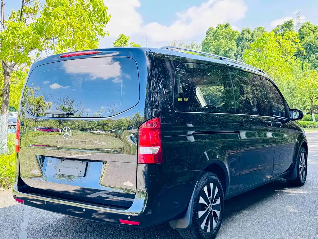 Mercedes-Benz Vito 2021 2.0T 9 мест