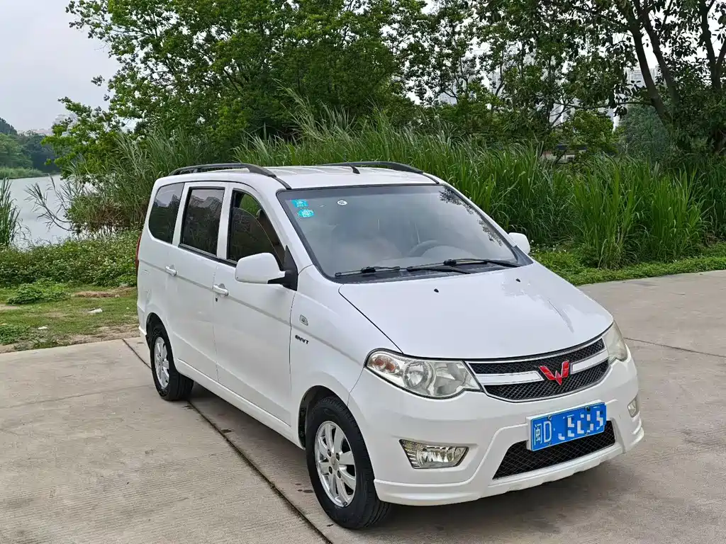 Wuling Hongguang 2018