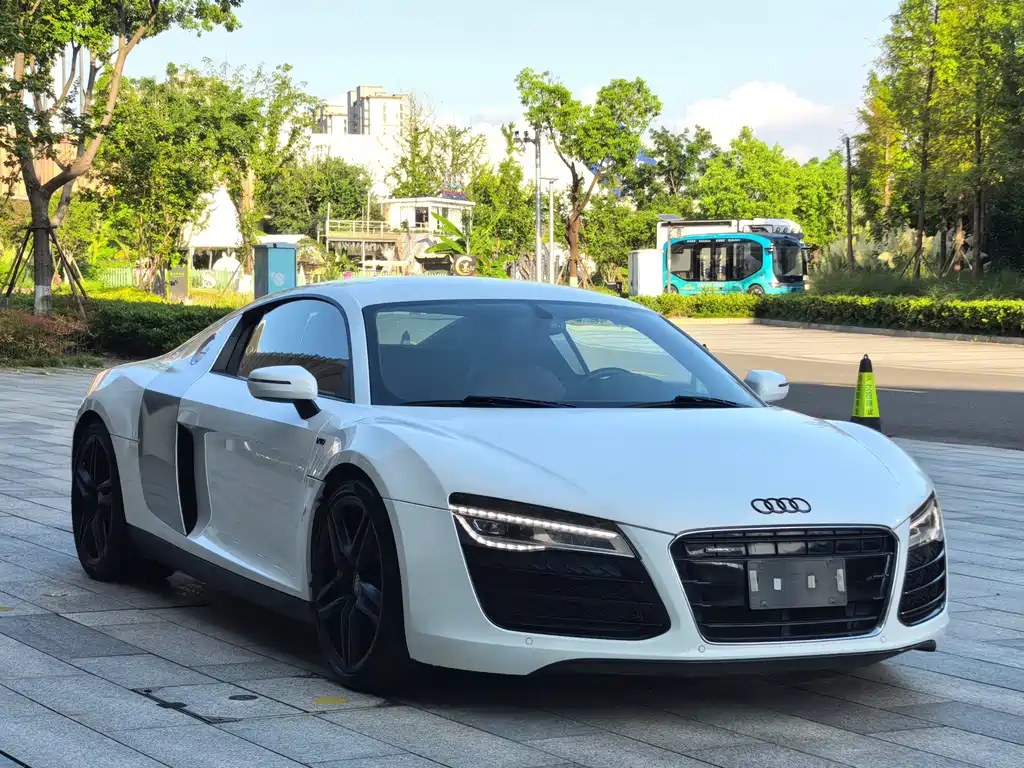 Audi R8 — миниатюра 3