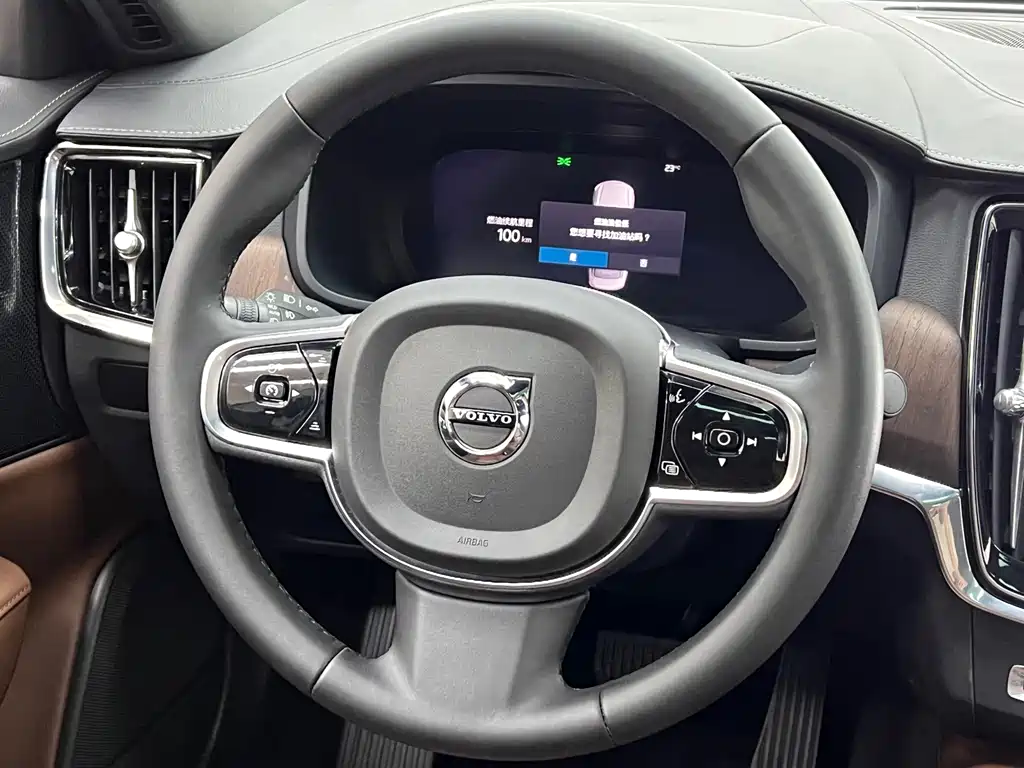 Volvo S90 — миниатюра 9