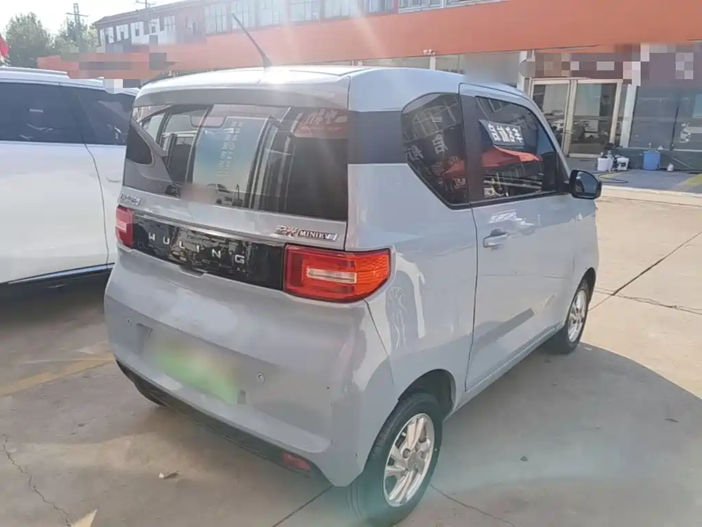 Wuling MINIEV — миниатюра 7
