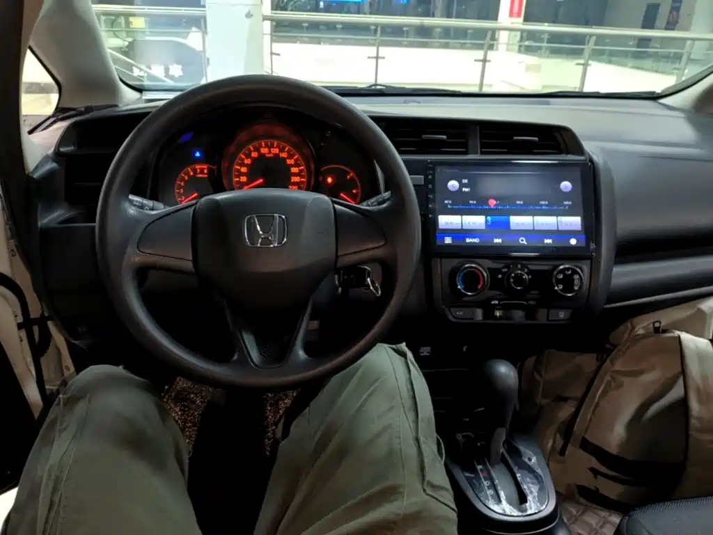 Honda Fit — миниатюра 10