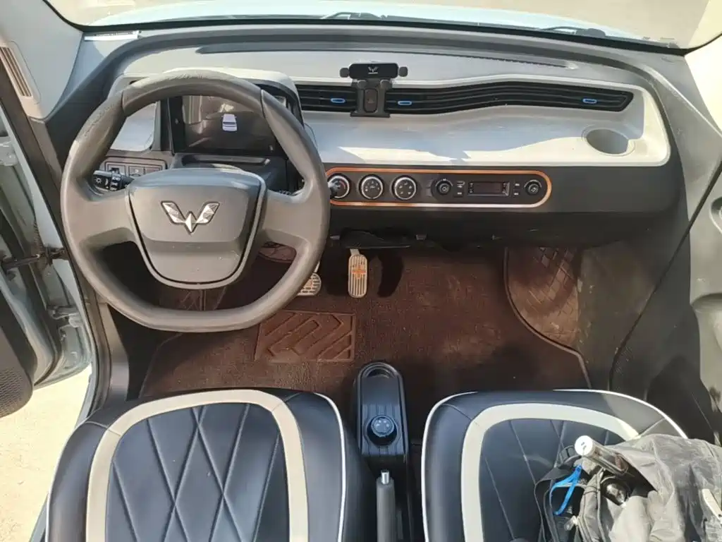 Wuling MINIEV — миниатюра 10