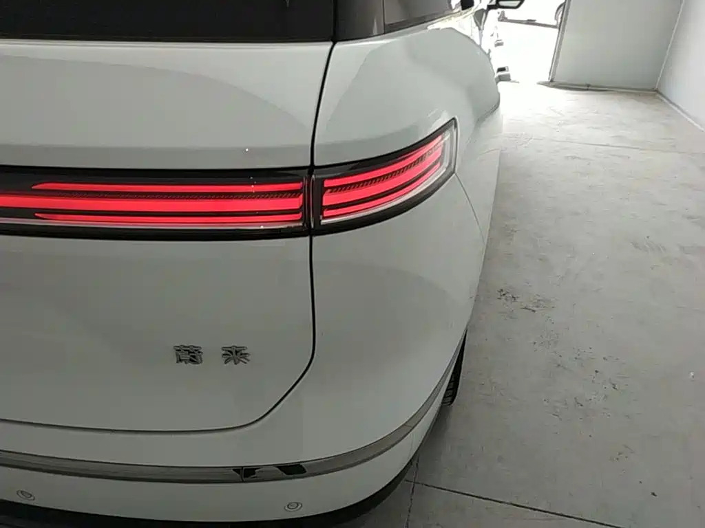 NIO ES8 2026 мест Executive