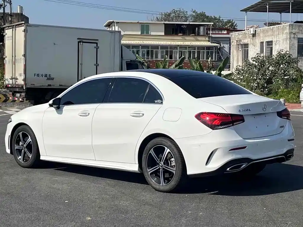 Mercedes-Benz A-Class — миниатюра 9