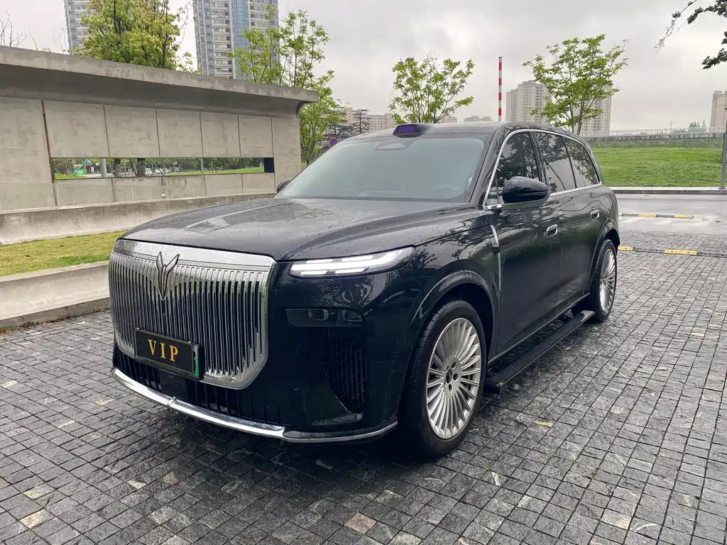 Voyah 岚图泰山 2025