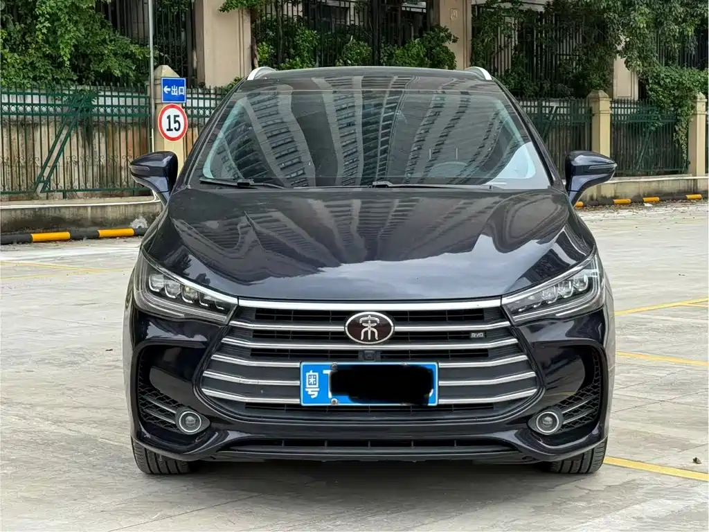 BYD MAX — миниатюра 3