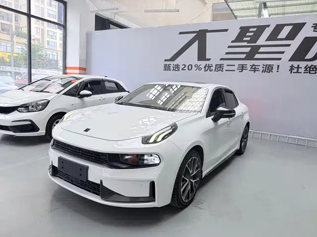 2020 Lynk & Co 03