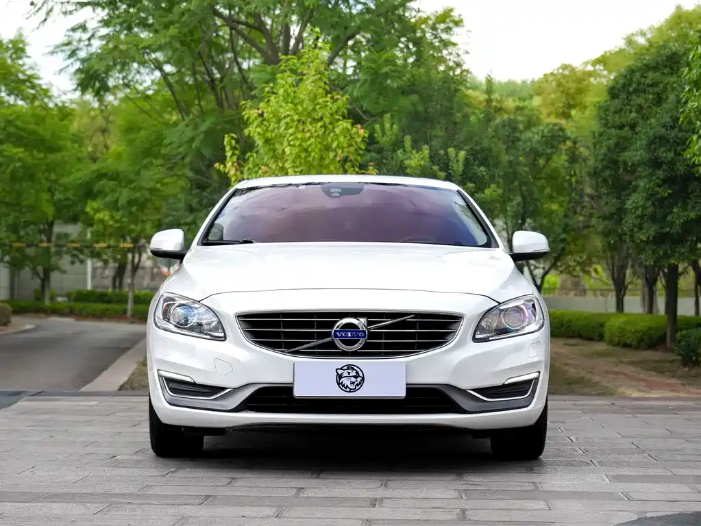 Volvo S60 — миниатюра 2