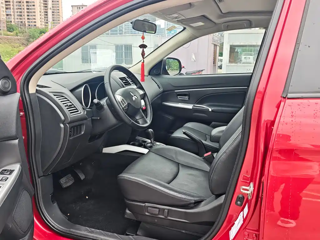 Mitsubishi ASX — миниатюра 11