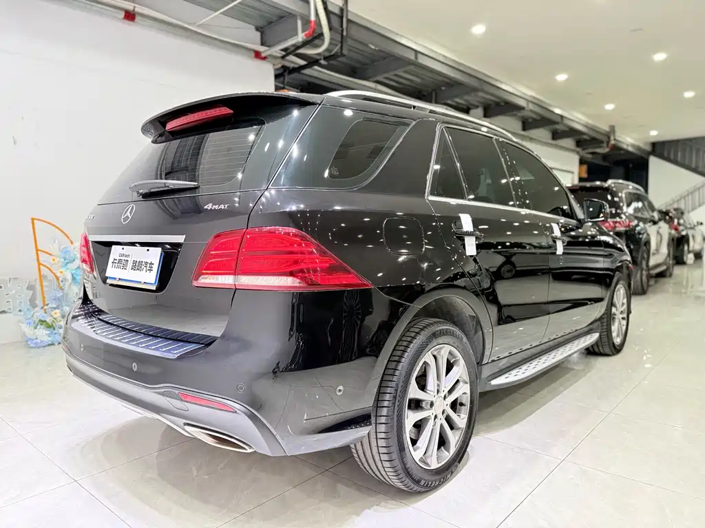 Mercedes-Benz GLE (Import) — миниатюра 6