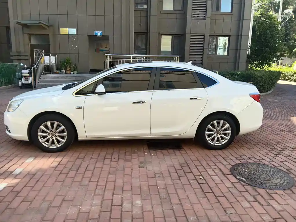 Buick Excelle — миниатюра 3