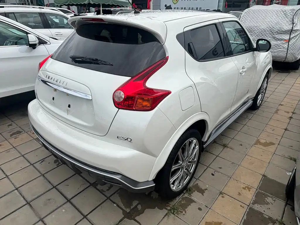 Infiniti ESQ — миниатюра 4