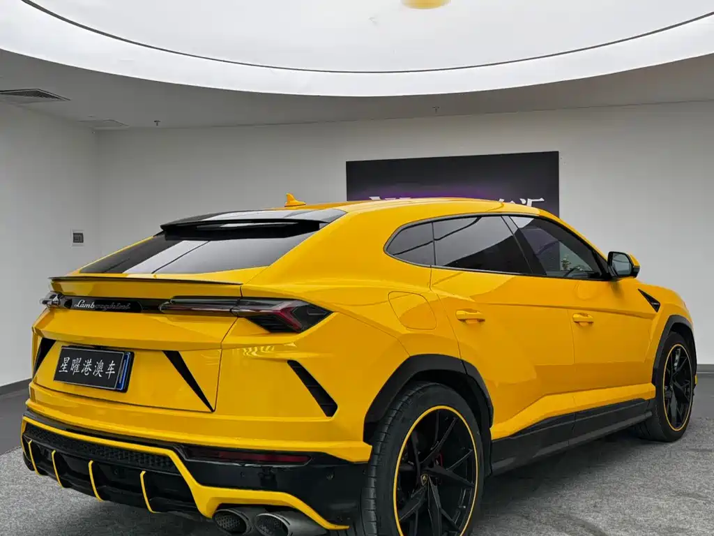Lamborghini Urus — миниатюра 9