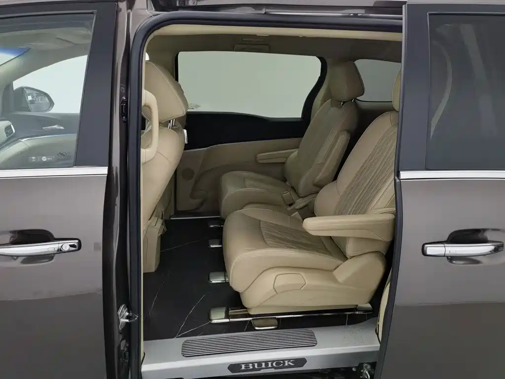 Buick GL8 — миниатюра 15