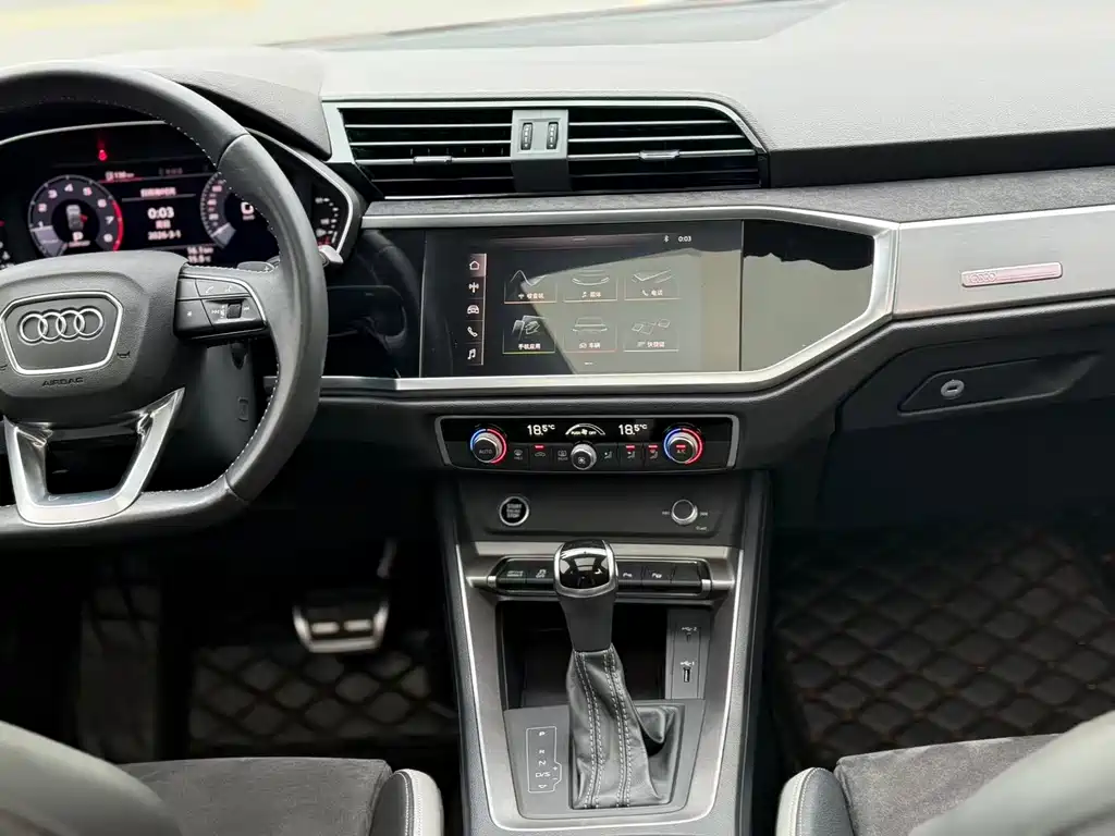 Audi Q3 2021 40 TFSI Fashion