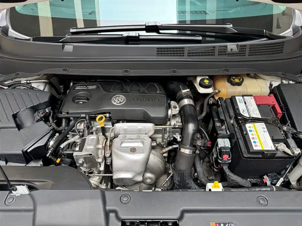 Buick GL6 2021 323T Luxury