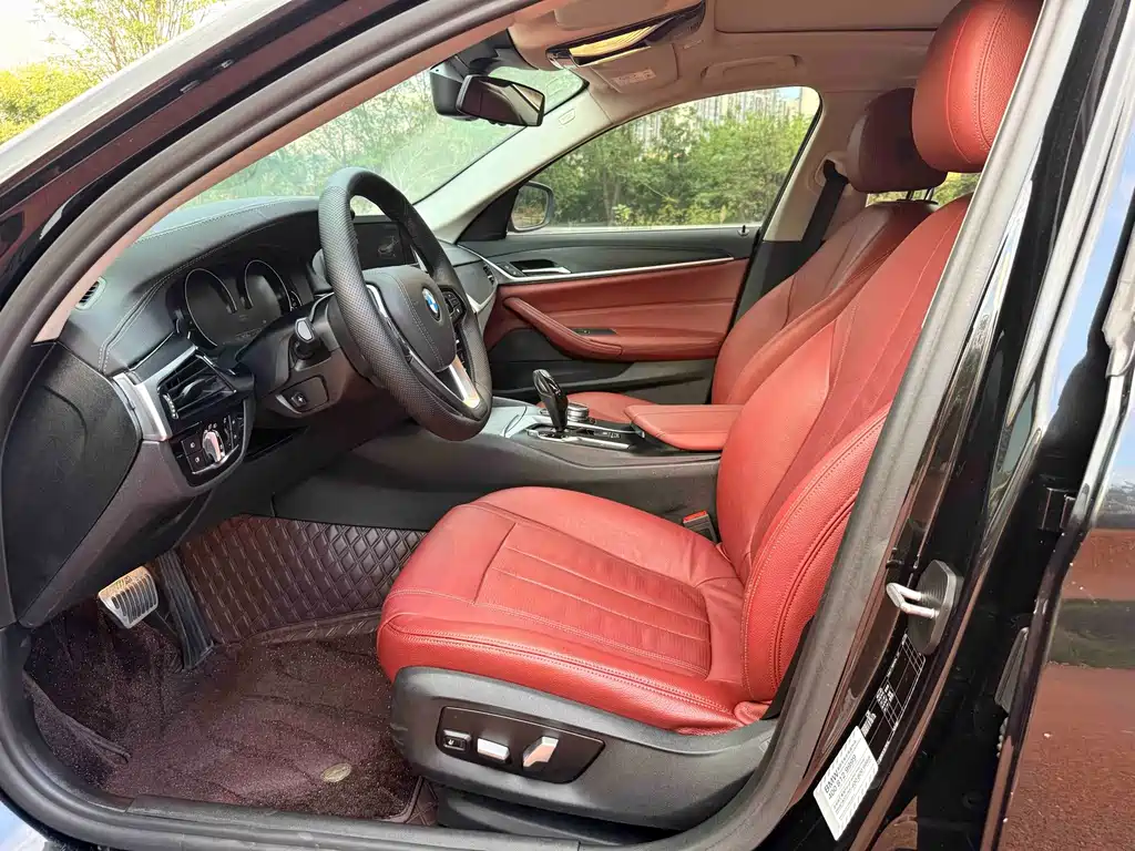 BMW 5 Series — миниатюра 4